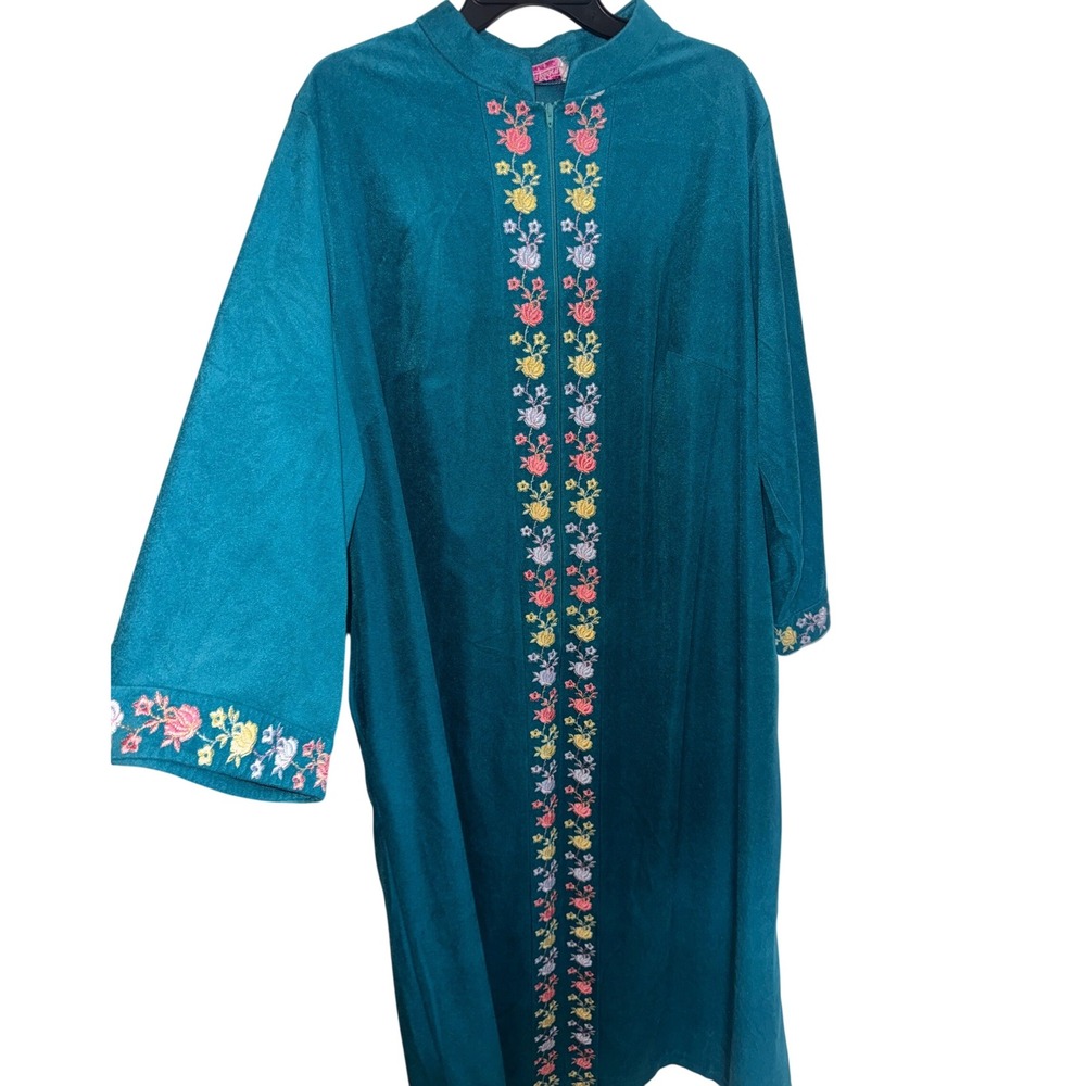 Vintage Evelyn Pearson Teal Velour Floral Embroidered Zip Front Robe Pockets